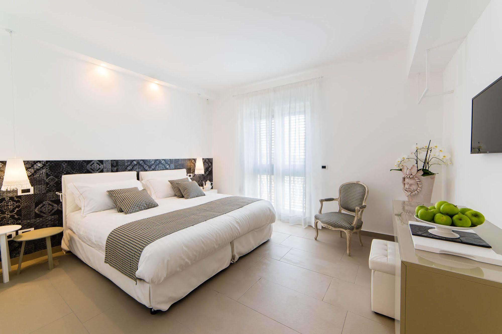 Sciccosa Guest House Таормина Экстерьер фото